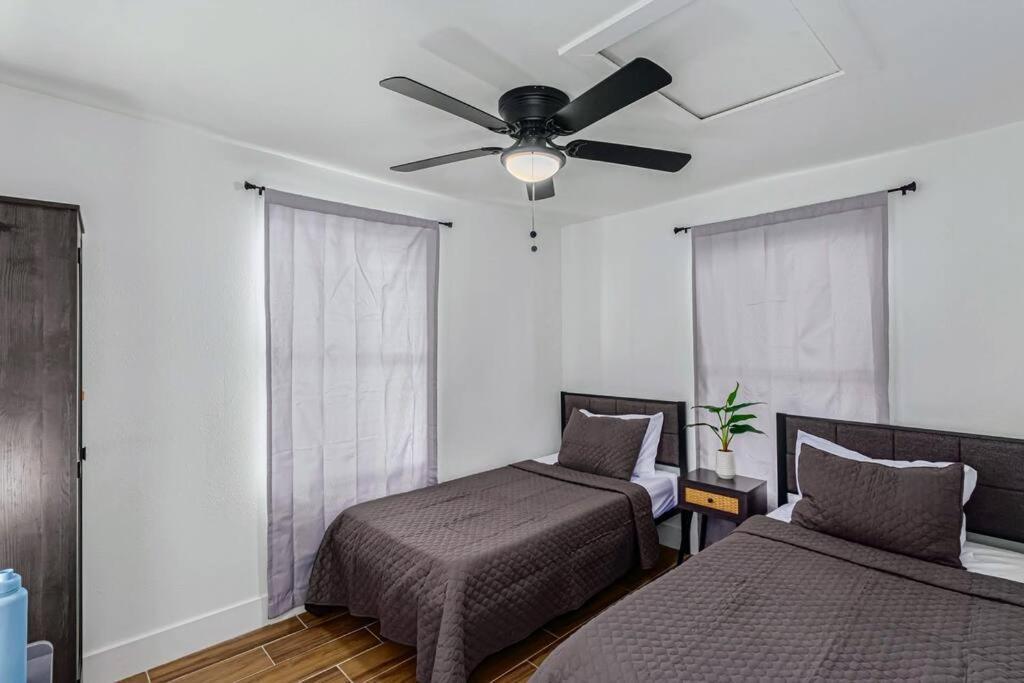 Phoenix Retreat - 2 Bedroom Home With King-Size Bed - 3 Smart Tvs - 10 Min From Airp - Unit A Exterior foto